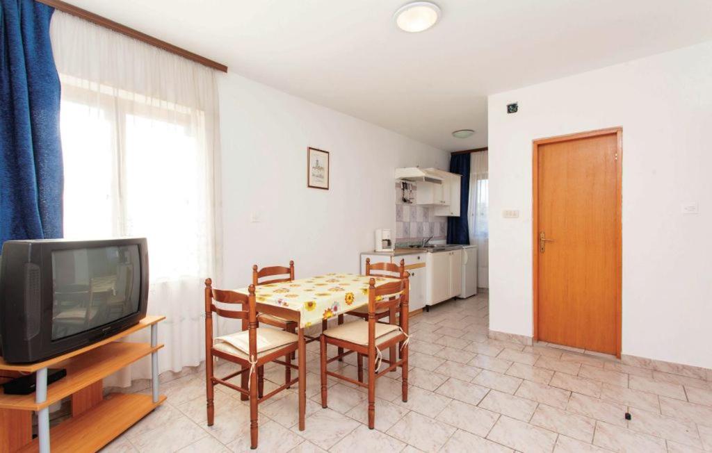 Apartmani Mile Krk Town Luaran gambar