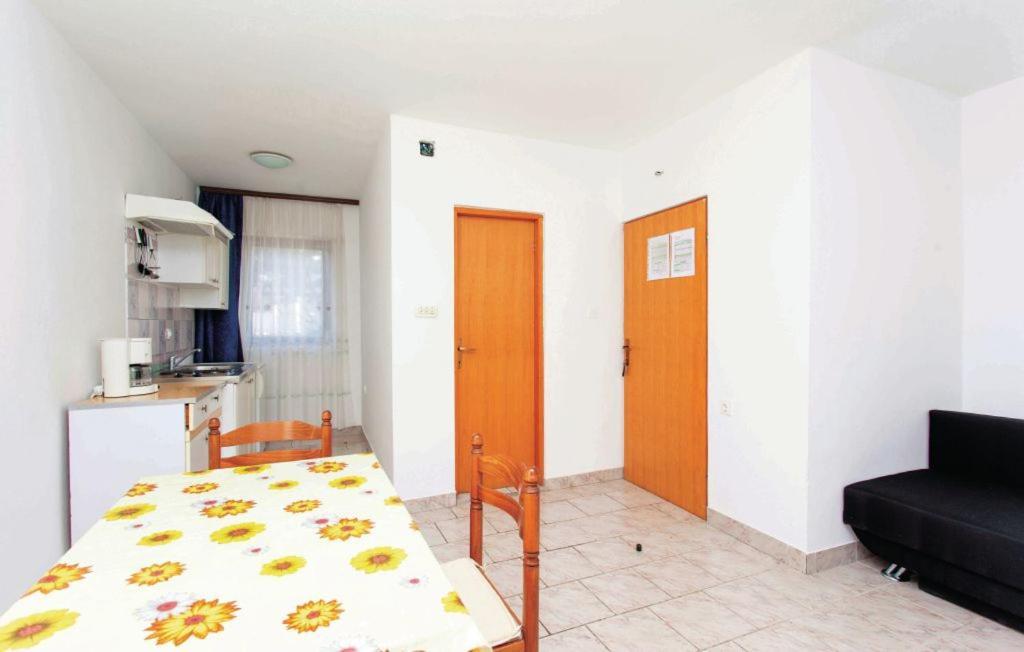 Apartmani Mile Krk Town Luaran gambar