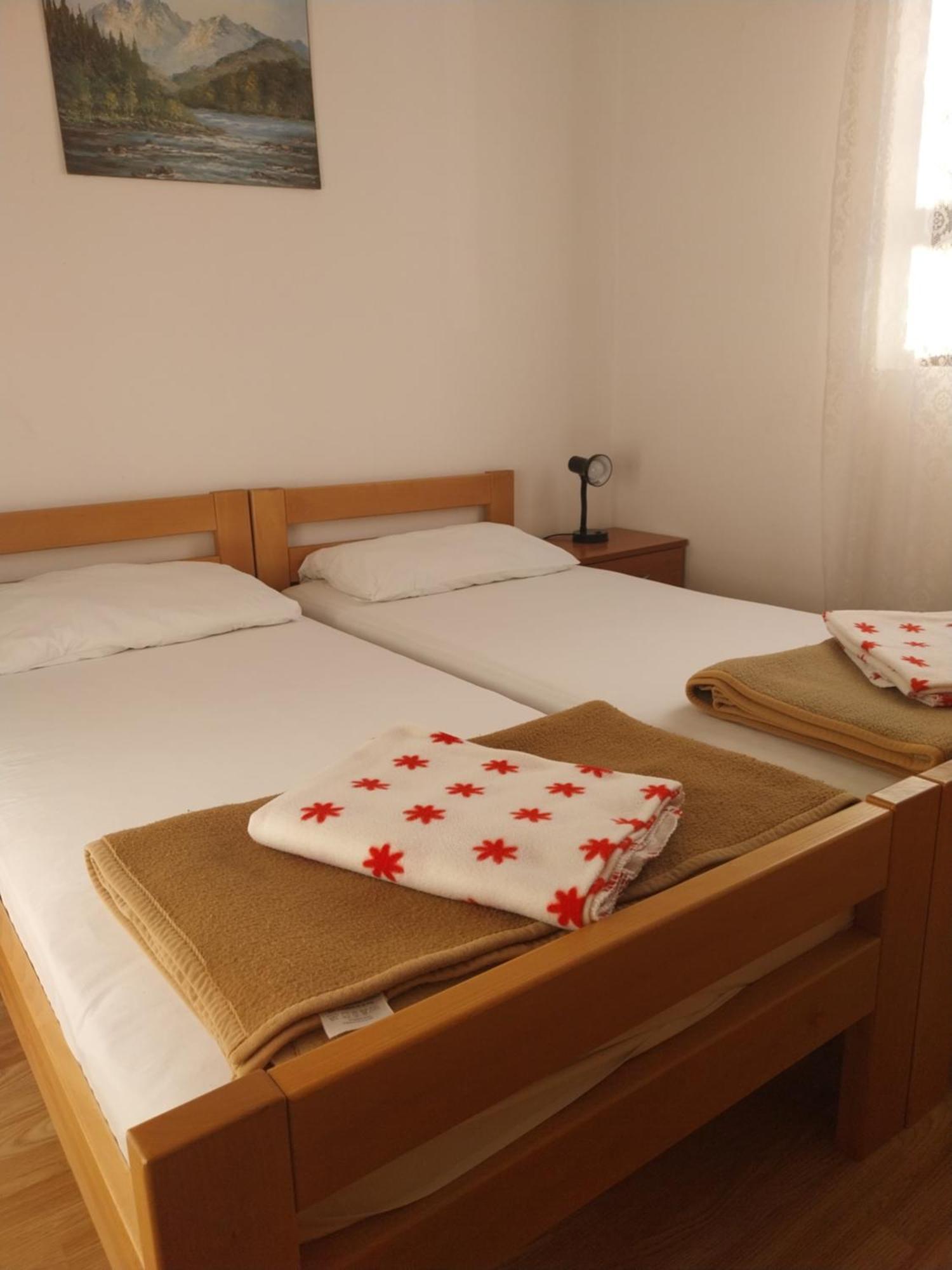 Apartmani Mile Krk Town Luaran gambar