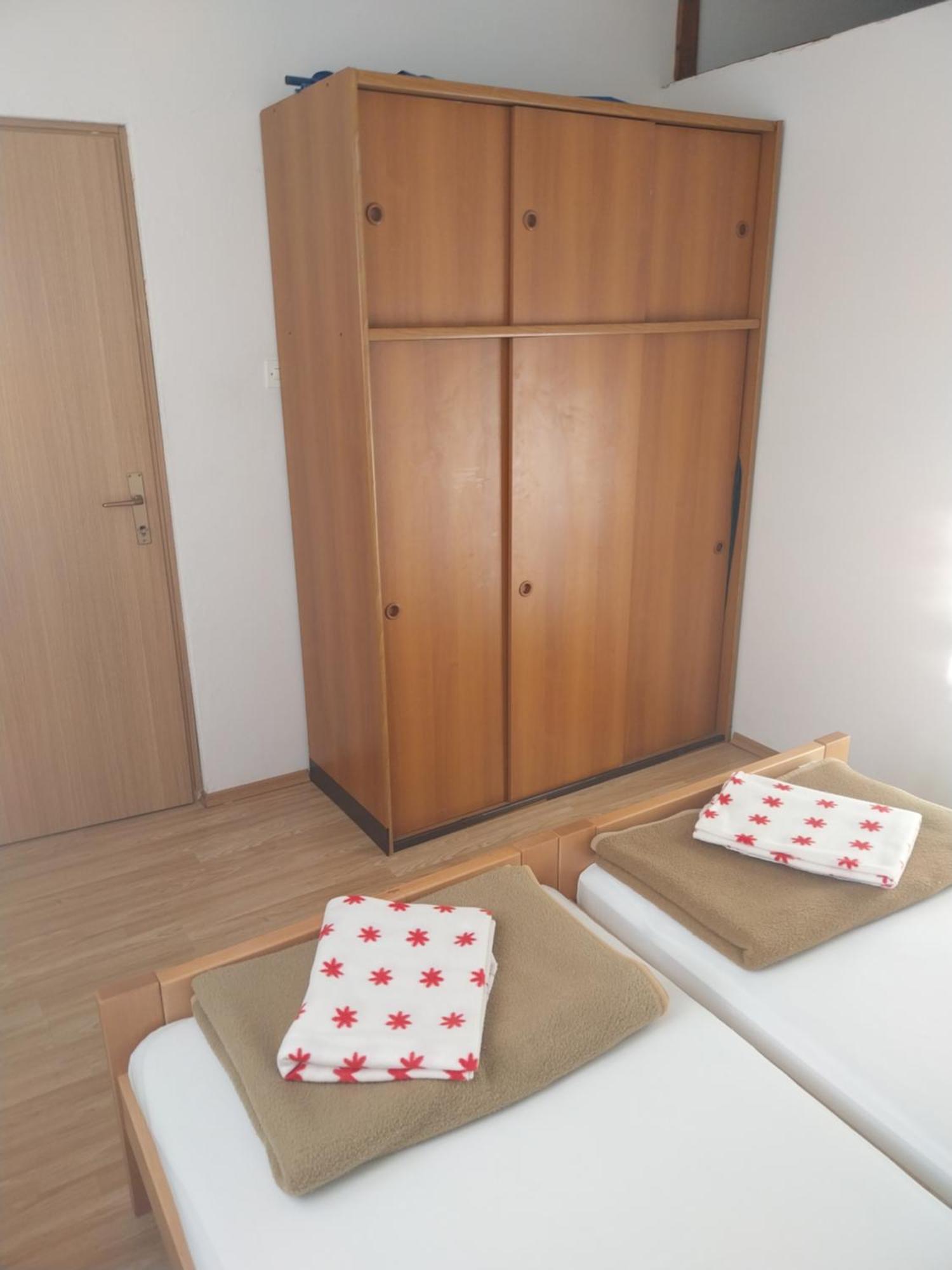 Apartmani Mile Krk Town Luaran gambar